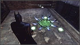 Teraz obróć się na południe i w analogiczny sposób doleć do widocznej w oddali ostatniej trzeciej płyty naciskowej #1 - Mila Rozrywki - Trofea Batmana (31-37) | Zagadki w Batman Arkham City - Batman: Arkham City - poradnik do gry