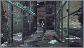 Przygotuj sobie wyrzutnię lin i wyceluj nią w znajdującą się w oddali siatkę #1 - Dzielnica przemysłowa - Trofea Batmana (31-37) | Zagadki w Batman Arkham City - Batman: Arkham City - poradnik do gry