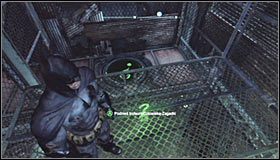 Wyjmij z inwentarza pazur i użyj go do złapania się górnej platformy #1 - Dzielnica przemysłowa - Trofea Batmana (31-37) | Zagadki w Batman Arkham City - Batman: Arkham City - poradnik do gry
