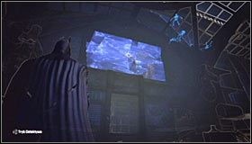 Zajmij się eksploracją korytarzy zlokalizowanych pod głównym wejściem do budynku muzeum #1 - Zaułki - Trofea Batmana (08-16) | Zagadki w Batman Arkham City - Batman: Arkham City - poradnik do gry