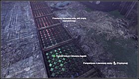 Przystąp do eksploracji najniższego poziomu zbrojowni i rozejrzyj się za szybami w posadzce, do których można wskoczyć #1 - Muzeum - Trofea Batmana (01-10) | Zagadki w Batman Arkham City - Batman: Arkham City - poradnik do gry