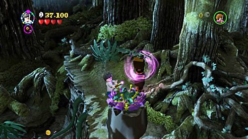 Podchodzimy do kolorowej roślinki i odchylamy czarem WL liście, przytrzymując przez chwilę - Wielki wirtuoz | Opis przejścia - Rok 5 | LEGO Harry Potter Lata 5-7 - LEGO Harry Potter: Lata 5-7 - poradnik do gry