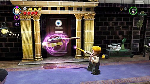 Po tym magią WL podnosimy skrzypce i gramy melodię co usypia wartownika - Magia to potęga | Opis przejścia - Rok 7 | LEGO Harry Potter Lata 5-7 - LEGO Harry Potter: Lata 5-7 - poradnik do gry