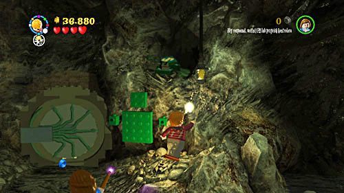 Oddajemy światełko do lampy dzięki czemu sunie się kilka klocków - Paląc mosty (2) | Opis przejścia - Rok 7 | LEGO Harry Potter Lata 5-7 - LEGO Harry Potter: Lata 5-7 - poradnik do gry