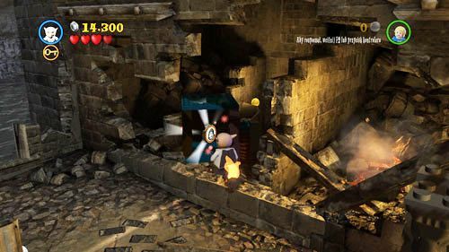 Po walce przy pomocy katapulty, przechodzimy nieco dalej - Łzy Snapea | Znajdźki - Rok 7 | LEGO Harry Potter Lata 5-7 - LEGO Harry Potter: Lata 5-7 - poradnik do gry