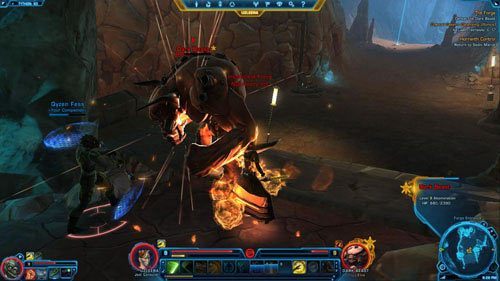 Po uśmierceniu bestii udaj się do wyjścia z tej jaskini w [5], a potem wejdź po schodach do kuźni w [6] (warto dodać, że jeśli tu spadniesz w przepaść, zabijesz się) - (L08) The Forge | Jedi Consular | Star Wars The Old Republic - Star Wars: The Old Republic - poradnik do gry