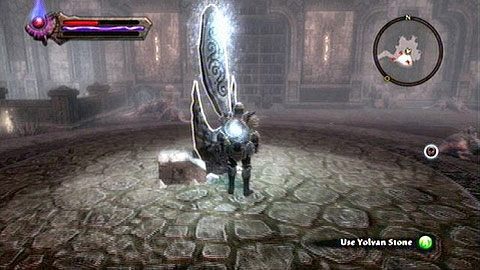 Głaz stoi na samym środku dużego pomieszczenia z kamiennym okręgiem - Kingdoms of Amalur Reckoning: Yolvan - kamienie Lorestone, mapa - Kingdoms of Amalur: Reckoning - poradnik do gry