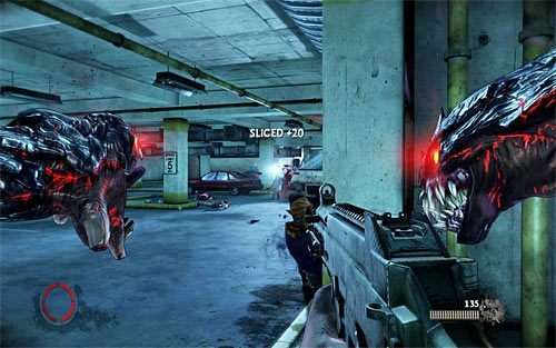 Niezależnie od tego w jaki sposób pozbyłeś się przeciwników z auta kontynuuj przemarsz przez podziemny parking - Home Invasion (1) | Opis przejścia The Darkness II - The Darkness II - poradnik do gry