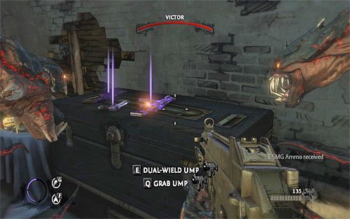 Nie licz na to, że Victor poprzestanie na wypuszczeniu kilku ostrzy, bo będzie je na Ciebie nasyłał do momentu aż się do niego zbliżysz - Last Stand | Opis przejścia The Darkness II - The Darkness II - poradnik do gry