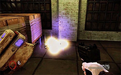 Po wygranej bitwie udaj się na piętro i rozejrzyj się w bocznym korytarzu, odnajdując relikt niedaleko skrzyń - Relikty trybu Vendettas | Vendettas | The Darkness II - The Darkness II - poradnik do gry