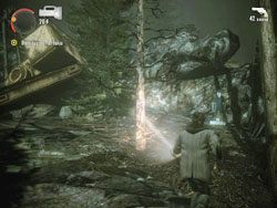 Tor Anderson - tuz po przejściu lokacji z latarniami i słupami wysokiego napięcia, zanim przejdziesz przez płot po żurawiu skręć w prawo - sylwetka znajduje się nieopodal - Alan Wake: Tekturowe sylwetki | Przedmioty kolekcjonerskie (DLC) - Alan Wake - poradnik do gry