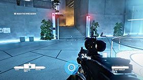 Lily zajmie się otwieraniem bramy, która stoi wam na drodze, a Ty w tym czasie skieruj się ku recepcji po prawej stronie, gdzie znajdziesz wizytówkę - Rozdział 17- Corporate War | Kampania w Syndicate - Syndicate - singleplayer - poradnik do gry