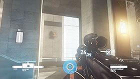 Rozdział 7: logo w ostatnim korytarzu, obok święcącej na niebiesko, lewitującej figury - Propaganda | Wizytówki i Propaganda - Lokacje w Syndicate - Syndicate - singleplayer - poradnik do gry