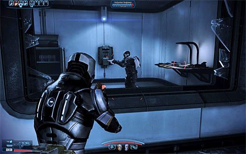 Nie opuszczaj od razu tej lokacji, bo odnajdziesz tu kilka cennych przedmiotów - Mass Effect 3: Priorytet - Cytadela #2 - solucja, opis przejścia - Mass Effect 3 - poradnik do gry
