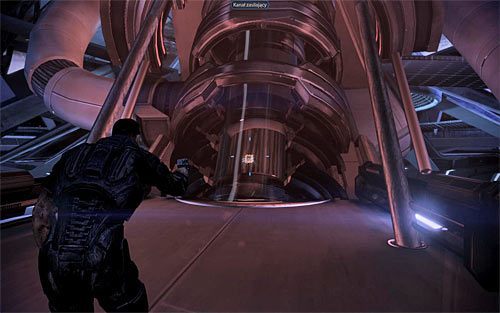 Użyj pistoletu by oddać kilka strzałów w oznaczony przez grę kanał zasilający (powyższy screen) - Mass Effect 3: Zakończenia gry - wybory, import postaci - Mass Effect 3 - poradnik do gry