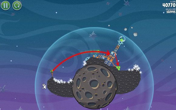 Drugiego ptaka musisz posłać nieco dalej, przez co nie będzie już tak łatwo ustawić toru lotu - Level 2 - 17 | Cold Cuts | Angry Birds Space - Angry Birds Space - poradnik do gry