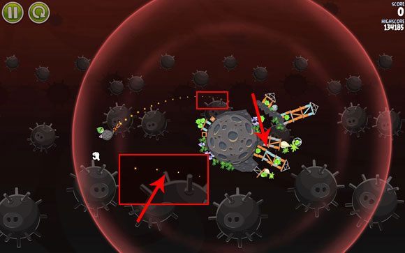 Szczęście w tym etapie odgrywa niewielką rolę, lecz mimo wszystko, będziesz go potrzebować - Level 3-18 | Danger Zone | Angry Birds Space - Angry Birds Space - poradnik do gry