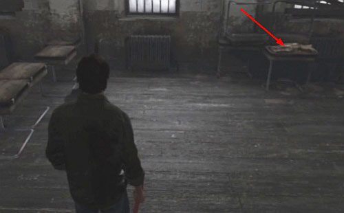 Wróć na korytarz i do miejsca, gdzie siedziała dziewczynka - Misja główna - skrzynia w domku na scenie | Klasztor | Silent Hill Downpour - Silent Hill: Downpour - poradnik do gry