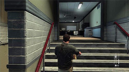 Możesz już ponownie wybrać zabezpieczoną wcześniej ścieżkę - Eksploracja górnych pięter ostatniego budynku | Rozdział XI | Max Payne 3 - Max Payne 3 - poradnik do gry