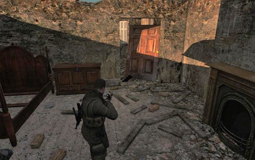 Niemalże zasypane ruiny obok stanowiska dowodzenia - Misja 7 | Butelki i Sztaby złota w Sniper Elite V2 - Sniper Elite V2 - poradnik do gry