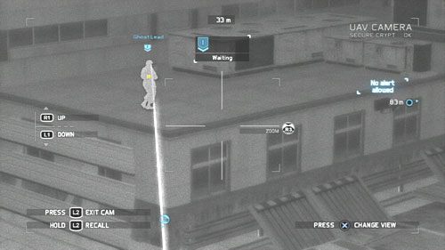 Po przejściu przez pas startowy chowamy się za zasłoną i wypuszczamy drona - Misja 6 Firefly Rain (1) | Opis przejścia Ghost Recon - Future Soldier - Tom Clancys Ghost Recon: Future Soldier - poradnik do gry