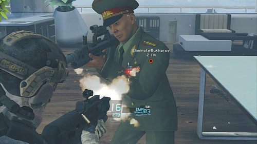 Na koniec dobijamy ominiętych przeciwników i eliminujemy generała odważnie wchodząc mu za biurko - Misja 11 Invisible Bear (3) | Opis przejścia Ghost Recon - Future Soldier - Tom Clancys Ghost Recon: Future Soldier - poradnik do gry