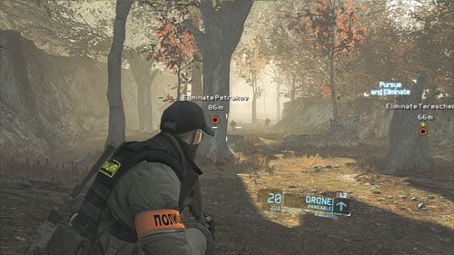 Zbiegając ze zbocza kierujemy się w lewo i przebiegamy przed górką, za którą porusza się jeden z VIP-ów - Misja 12 Shattered Mountain (2) | Opis przejścia Ghost Recon - Future Soldier - Tom Clancys Ghost Recon: Future Soldier - poradnik do gry