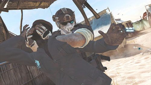 Podążając za celem zobaczymy jak towarzyszący mu strażnik zacznie się oddalać - Misja 2 Subtle Arrow (2) | Wyzwania w Ghost Recon - Future Soldier - Tom Clancys Ghost Recon: Future Soldier - poradnik do gry