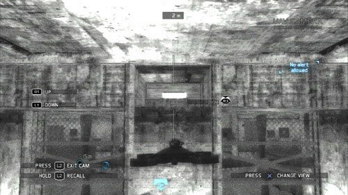Wpuszczamy drona i korzystając z niewielkiego tunelu pod sufitem przelatujemy na drugą stronę wiatraków - Misja 6 Firefly Rain (3) | Wyzwania w Ghost Recon - Future Soldier - Tom Clancys Ghost Recon: Future Soldier - poradnik do gry
