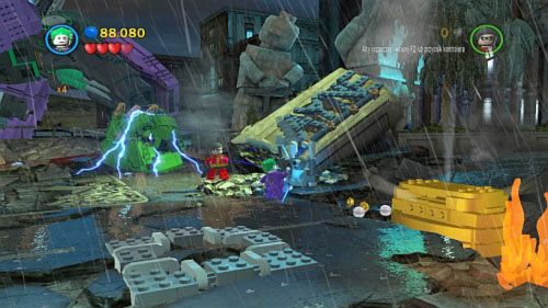 #04 - Podłącz się Jokerem do elektrycznego gniazda z prawej - Bohaterowie, do boju | Minizestawy LEGO Batman 2 DC Super Heroes - LEGO Batman 2: DC Super Heroes - poradnik do gry