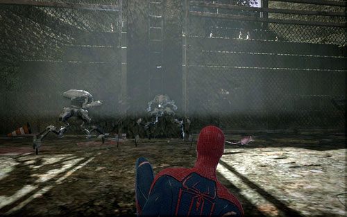 Powtarzaj tą taktykę tak długo, aż przeciwnik ucieknie i pojawią się dwa roboty - 04 - The Thrill of the Hunt - zmutowana bestia - Opis przejścia - Niesamowity Spider-Man - poradnik do gry