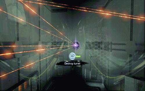 Kawałek dalej ponownie natkniesz się na ścianę laserów - 06 - Smythe Strikes Back - komputery i roboty - Opis przejścia - Niesamowity Spider-Man - poradnik do gry