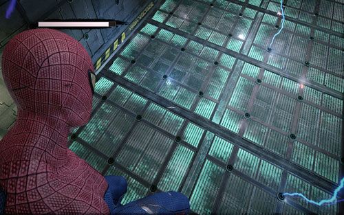 Wejdź do środka i szybko chwyć się pobliskiej ściany - 07 - Spidey to the Rescue - generatory - Opis przejścia - Niesamowity Spider-Man - poradnik do gry