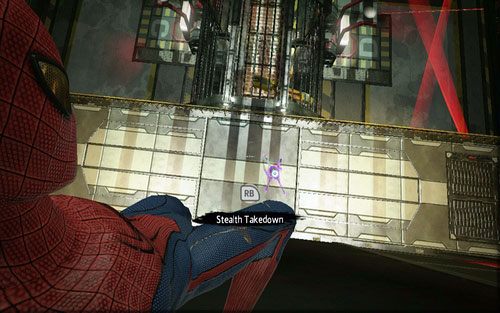Po jej obejrzeniu wyjdź z pomieszczenia i po cichu wyeliminuj wszystkie znajdujące się na górze roboty - 10 - Spider-Man No More! - doktor Connors - Opis przejścia - Niesamowity Spider-Man - poradnik do gry