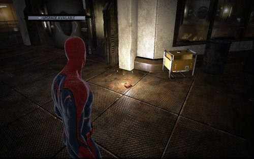 Ukryto go tuż obok wejścia do pomieszczeni, gdzie przesłuchiwana jest reporterka - 03 - In the Shadow of Evils Past - Nagrania, Magazyny, Instrukcje - Znajdźki - Niesamowity Spider-Man - poradnik do gry