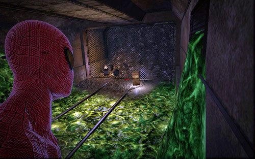 Na samym jego końcu, za plamami kwasu znajdziesz kolejny magazyn - 04 - The Thrill of the Hunt - Znajdźki - Niesamowity Spider-Man - poradnik do gry