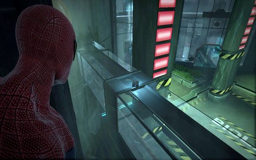 Przeskocz szybko na ścianę po drugiej stronie i spójrz w prawo - 07 - Spidey to the Rescue - Części technologii, Zdjęcia - Znajdźki - Niesamowity Spider-Man - poradnik do gry