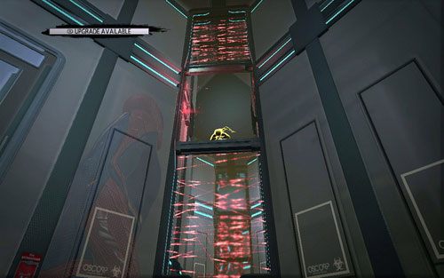 Po zniszczeniu dwóch generatorów blokujących drzwi, przejdź przez wrota, a następnie przeskocz przez dziurę w ścianie laserów - 07 - Spidey to the Rescue - Części technologii, Zdjęcia - Znajdźki - Niesamowity Spider-Man - poradnik do gry