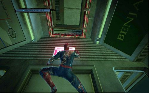 Idąc dalej przez zniszczony wagon dotrzesz do dziury w suficie, za którą znajduje się wąski tunel - St. Gabriels Bank - Znajdźki - Niesamowity Spider-Man - poradnik do gry