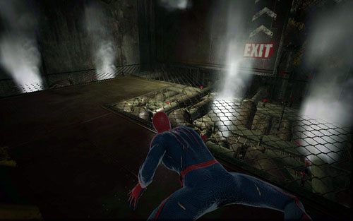 Omijając gorącą parę, dotrzesz do pomieszczenia z kolejnymi przeciwnikami - 03 - In the Shadow of Evils Past - tablet Connorsa - Opis przejścia - Niesamowity Spider-Man - poradnik do gry