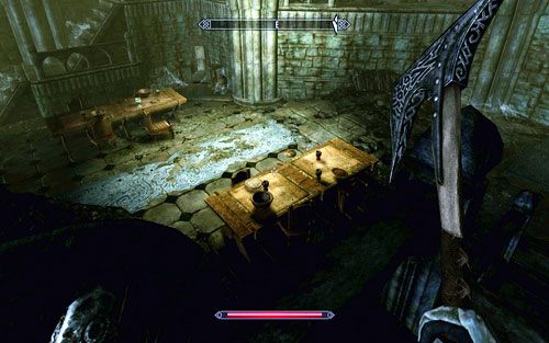 Idąc cały czas przed siebie i zabijając napotkanych wrogów, dotrzesz do drugiej komnaty z drewnianymi stołami - Chasing Echoes | Ścieżka Dawnguarda | The Elder Scrolls V Skyrim Dawnguard - The Elder Scrolls V: Skyrim - Dawnguard - poradnik do gry