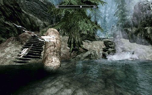 Po dojściu do końca nurtu wdrap się na skały z lewej i kontynuuj marsz wąską ścieżką - Scroll Scouting | Ścieżka Dawnguarda | The Elder Scrolls V Skyrim Dawnguard - The Elder Scrolls V: Skyrim - Dawnguard - poradnik do gry