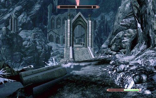 Po nabraniu wody z ostatniej misy, skieruj się do stojącej niedaleko świątyni - Touching The Sky (2) | Ścieżka Dawnguarda | The Elder Scrolls V Skyrim Dawnguard - The Elder Scrolls V: Skyrim - Dawnguard - poradnik do gry