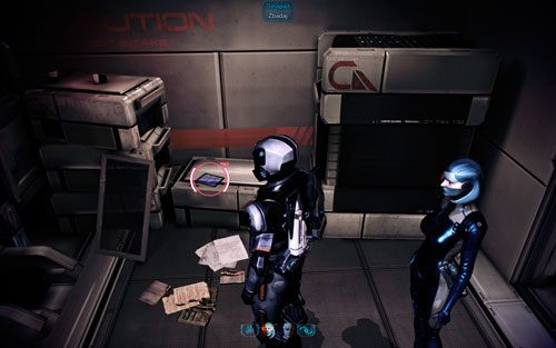Terminal [1250 kredytów] - w laboratorium minerałów, w pomieszczeniu prowadzącym do kwater załogi, pod ścianą - Mahavid | Opis przejścia Mass Effect 3 Leviathan - Mass Effect 3: Leviathan - poradnik do gry
