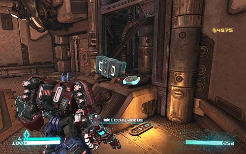 Po oczyszczeniu terenu skieruj się do ściany z lewej - Rozdział 2 - Defend the Ark | Opis przejścia | Transformers Upadek Cybertronu - Transformers: Upadek Cybertronu - poradnik do gry