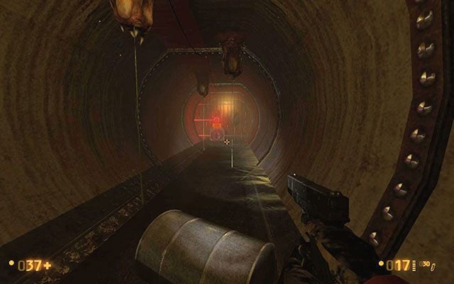 Pierwsza część zadania, która czeka cię w kanałach jest dość prosta - Unforeseen Consequences - Nadzieja w broni palnej | Unforeseen Consequences - Black Mesa - poradnik do gry