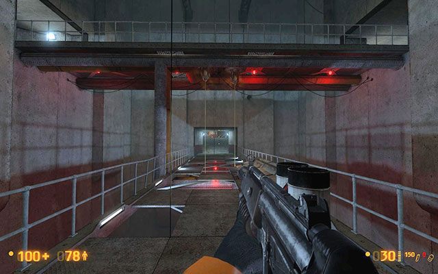 Wejdź po schodach na górę i idź naprzód jedyną dostępną drogą - Weve Got Hostiles - Kontakt pierwszego stopnia | Weve Got Hostiles - Black Mesa - poradnik do gry