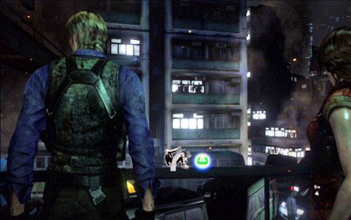 Idąc przed siebie opuścisz budynek i wyjdziesz na opanowaną przez zombie ulicę - Poradnik do gry Resident Evil 6 - Prolog - Resident Evil 6 - poradnik do gry
