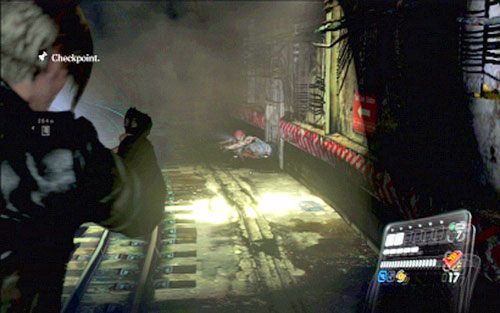 Biegnąc przed siebie szczególnie uważaj na oświetlone lampkami miejsca - 1 - Tunele metra | Kampania Leona | Solucja Resident Evil 6 - Resident Evil 6 - poradnik do gry
