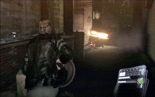 Gdy zejdziesz ponownie na dół, pobiegnij do zaułka po drugiej stronie ulicy - 1 - Ulice miasta | Kampania Leona | Solucja Resident Evil 6 - Resident Evil 6 - poradnik do gry